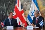 Perdana Menteri Israel Benjamin Netanyahu (kanan) menjamu Menteri Luar Negeri Inggris David Cameron (kiri) di Yerusalem pada 23 November 2023. [Anadolu Agency]