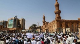 Ribuan warga Sudan berunjuk rasa tentang pertemuan Pemerintah dengan Netanyahu