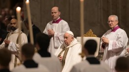 Paus Fransiskus dalam Misa Malam Natal: Hati Kami di Bethlehem