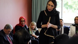 Perdana Menteri Selandia Baru kunjungi  korban serangan teroris di Christchurch dengan memakai hijab
