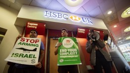 Raksasa perbankan HSBC melakukan divestasi dari produsen senjata Israel