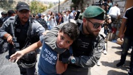 Israel mengenakan denda berat pada tahanan anak Palestina