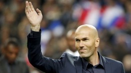 Zinedine Zidane Sumbangkan Bantuan Medis Untuk Warga Aljazair