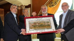 Haniyeh dan Mahathir bertemu di Malaysia membahas masa depan Al-Aqsa