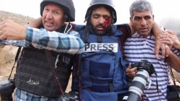 Militer Israel cederai seorang wartawan Palestina saat meliput bentrokan warga di Tepi Barat