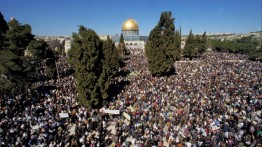 Lebih dari 40 ribu warga Palestina shalat Jumat di Al-Aqsa