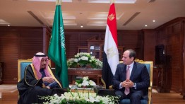 Raja Salman tiba di Mesir untuk menghadiri KTT Arab Eropa