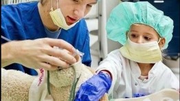 Pelatihan ilmu kedokteran untuk anak-anak Gaza