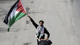 Aktivi Swedia jalan kaki ke Palestina