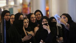 Kerajaan Saudi izinkan perempuan Saudi untuk menjadi pramugari