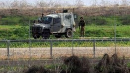 Sebuah Mobil Jeep Militer Israel Terguling di Deir Al-Balh