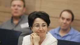 Kritik tentara Israel, anggota Arab Parlemen Knesset Zoabi dikeluarkan dari sebuah pertemuan