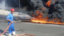 Api Besar 'Menari' di Jalan Kairo-Ismailiya Mesir