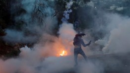 'Merusak': efek gas air mata Israel terhadap warga Palestina