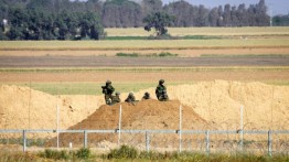 Israel Tembakkan Senapan Mesin dan Gas Air Mata ke Arah Petani di Selatan Jalur Gaza