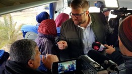Anggota partai Likud Israel serang bus keluarga tahanan Palestina 