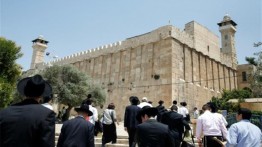 Otoritas Agama Palestina Kecam Pemasangan Candlestick di Atap Masjid Ibrahimi