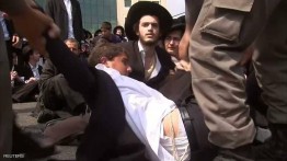 Yahudi Ortodok Israel gelar aksi protes menolak wajib militer