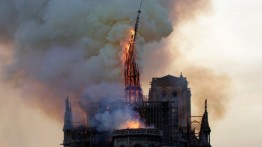 Sebuah Katedral terkenal di Paris hangus terbakar