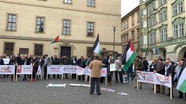 Warga Ceko ikut berunjuk rasa bela Palestina