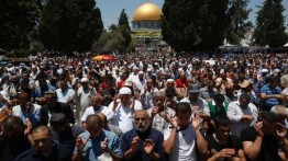 Puluhan ribu warga Palestina tunaikan shalat Idul Adha di Masjid Al-Aqsa