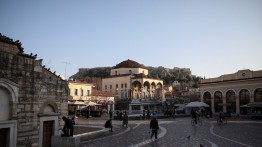 Yunani Batalkan Aturan Karantina Bersyarat untuk Turis