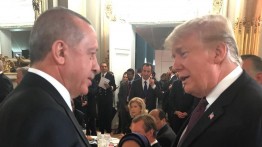 Untuk pertama kali pasca ketegangan Turki dan AS, Erdogan dan Donald Trump makan malam bersama di Paris