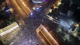 Ribuan Orang Israel Memprotes Reformasi Peradilan yang Direncanakan Netanyahu