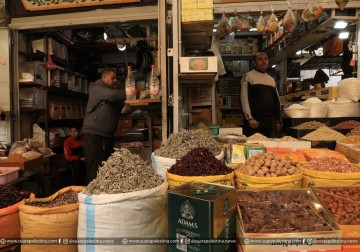 Pasar Gaza kembali menyambut bulan suci Ramadhan dengan harapan semoga Ramadan tahun ini lebih baik dari tahun kemarin yang diwarnai agresi militer Israel