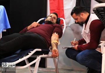 Lembaga Yatim Piatu Palestina, Al-Amal, mengadakan aksi donor darah dan solidaritas "Satu Jiwa" bagi korban yang terkena dampak gempa bumi di Turki dan Suriah, pada Senin pagi ini (13/02/2023) di dalam kantor pusat Institut di Kota Gaza.