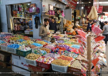 Pedagang Gaza menjajakan manisan, permen dan cokelat persiapan menyambut Idul Fitri.