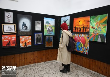 Pameran seni rupa menampilkan sejumlah lukisan penyandang stabilitas Palestina, bertepatan dengan Hari Penyandang Disabilitas Internasional (3 Desember), kemarin (Senin, 12/12/2022), di Kota Gaza.